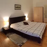 Biela Street Apartman