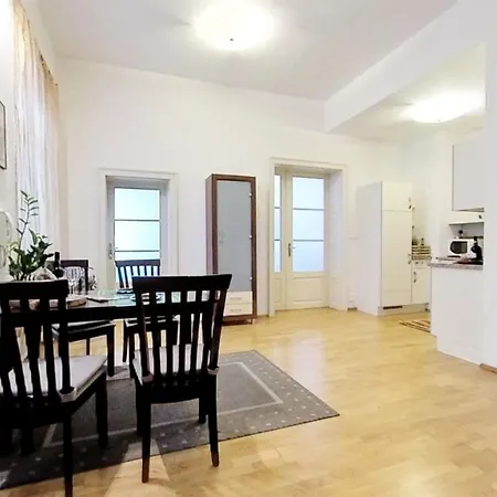 Apartment Central Apartmany Biela Street Bratislava