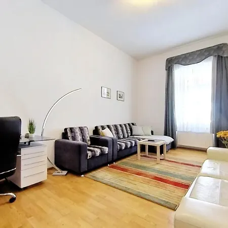 Biela Street Апартаменты Братислава